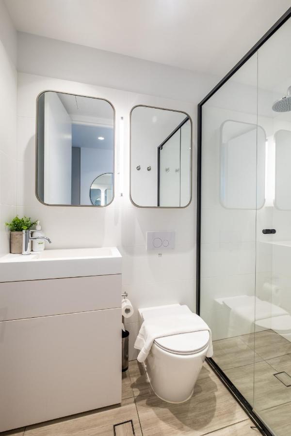Mega Style Apartments Victoria One 멜번 외부 사진