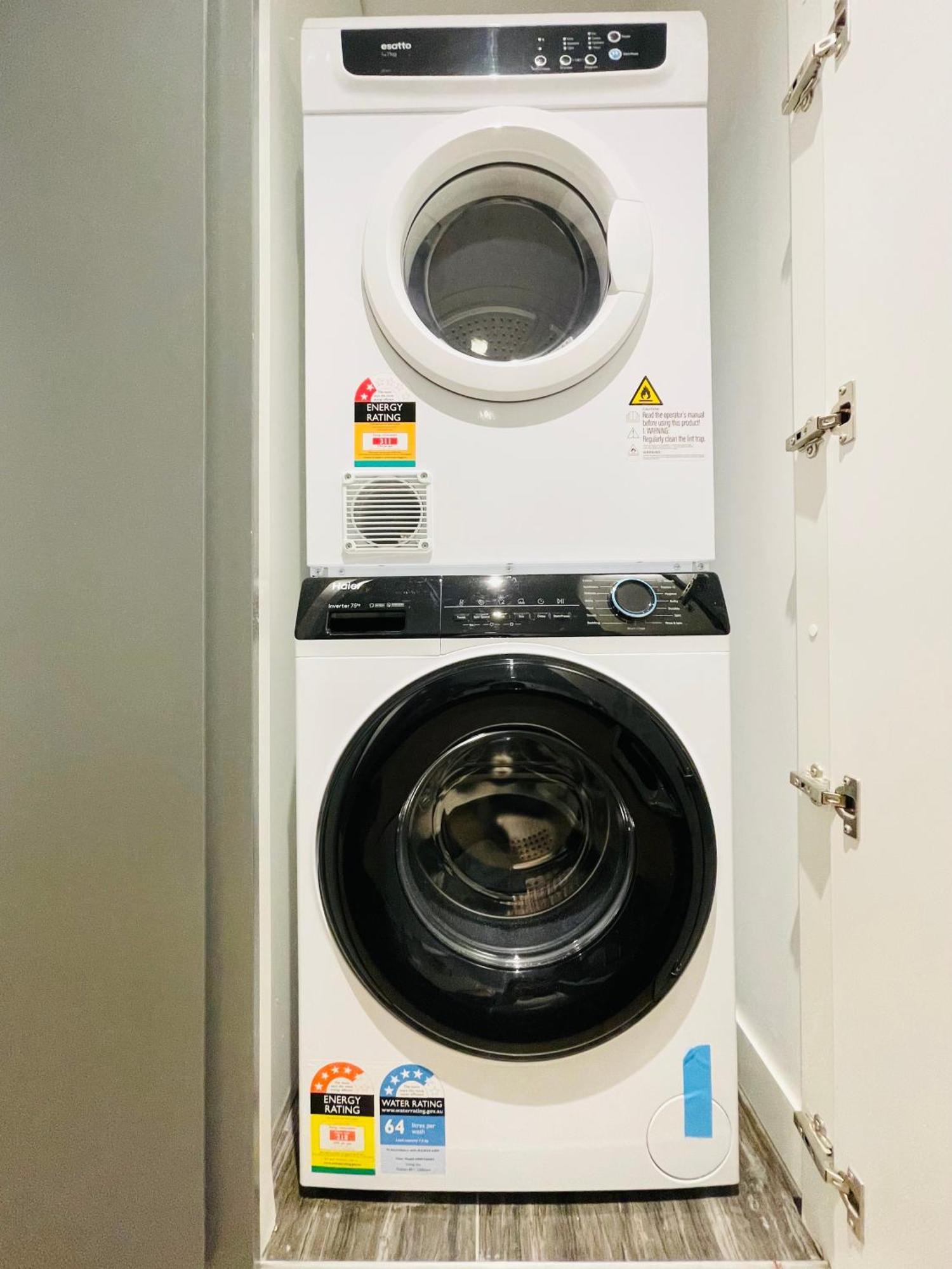 Mega Style Apartments Victoria One 멜번 외부 사진